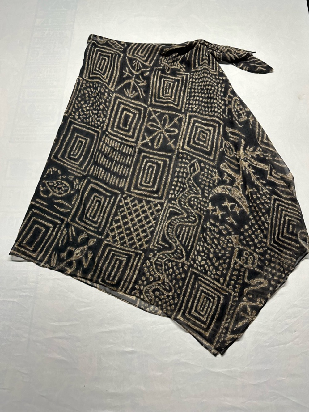 EUC Vintage Lauren Ralph Lauren 100% Silk Tribal print Wrap Skirt - Large